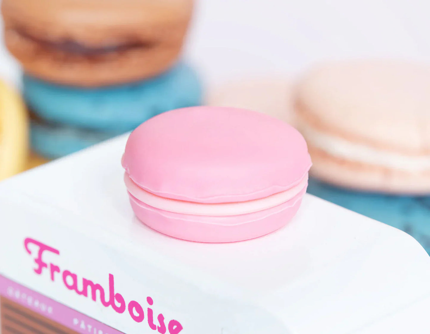 Camionette en Bois Candycar World - Van Macaron Framboise – vue produit 7