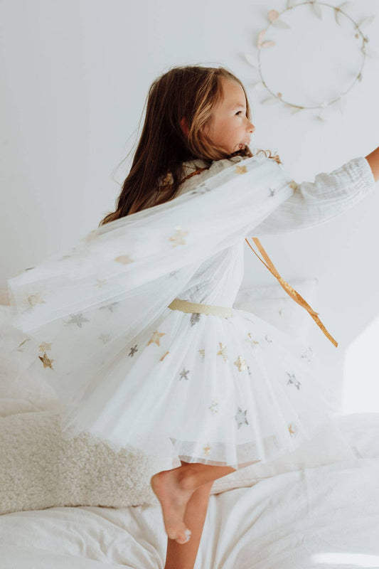 Cape à étoiles en sequins — photographie complémentaire 2, Luciole et Petit Pois