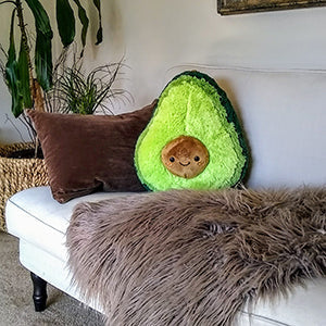 Peluche Avocat Squishable Comfort Food – photo en situation