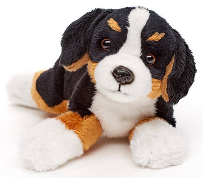 Peluche bouvier bernois allongé