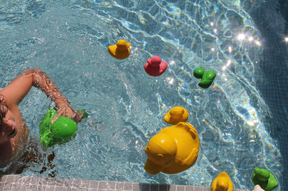 Elvis le Canard Rose – Jouet de bain et dentition bébé – vue produit 46