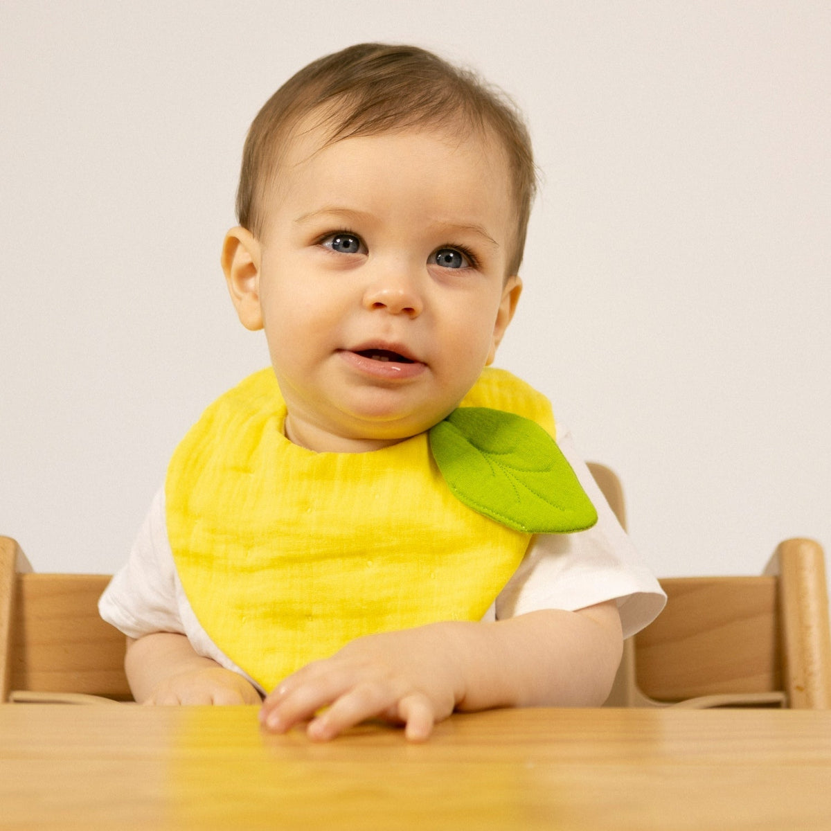 Lou le Citron – Bavoir bébé – vue produit 5