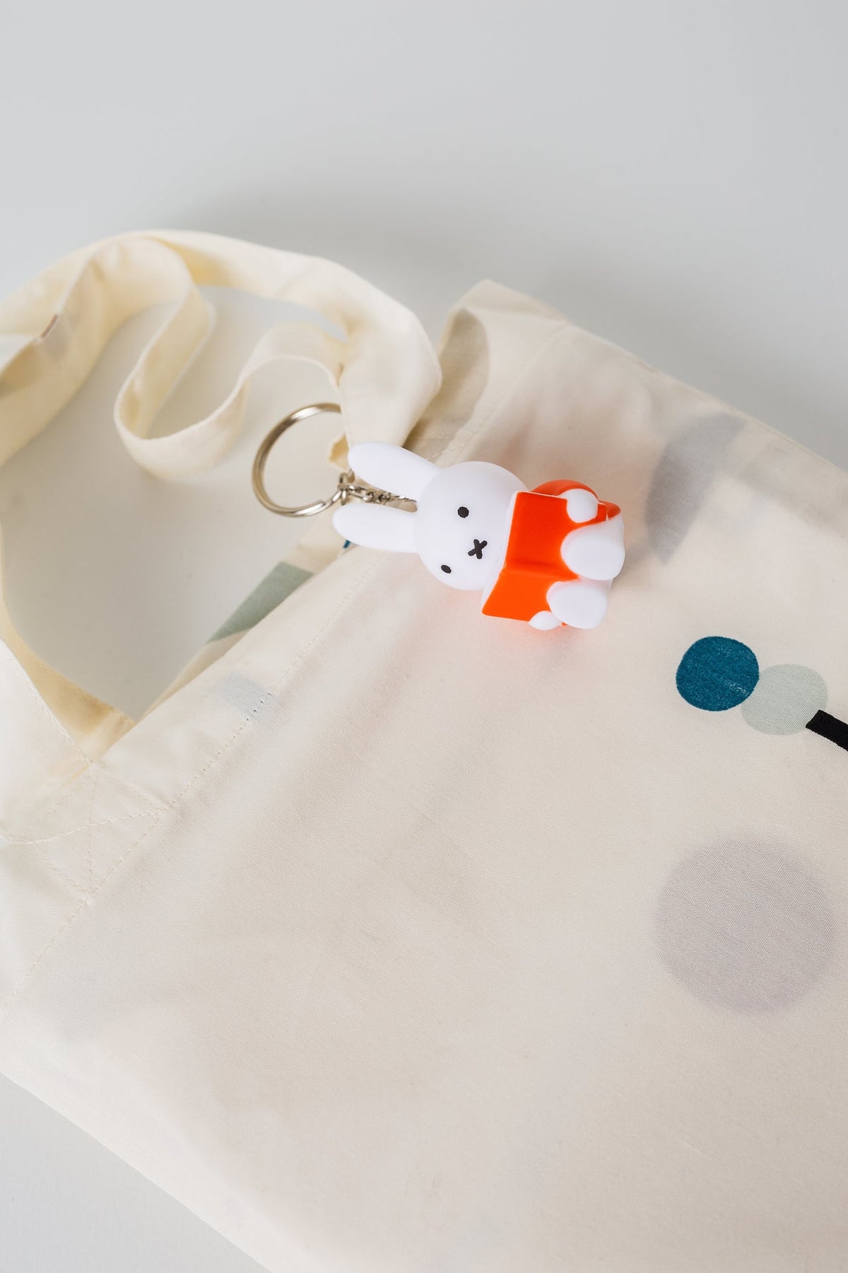 Porte-clés Lapin Miffy Livre