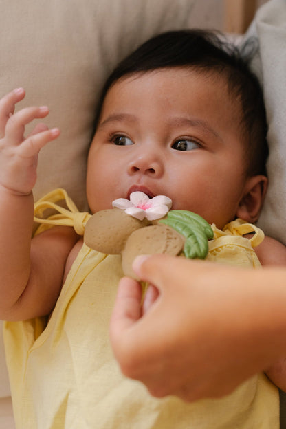 Aly l’amande – Jouet de bain et dentition bébé – vue produit 8