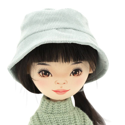 Poupée Lilu avec pull vert 32 cm