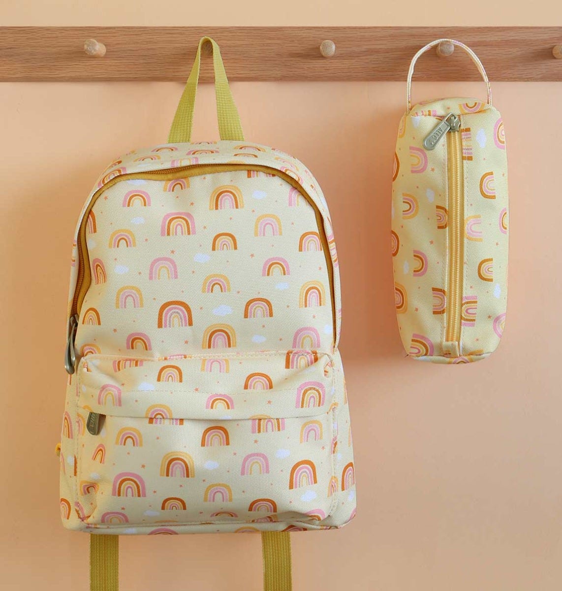 Trousse enfant - Arcs-en-ciel – vue 5 – A Little Lovely Company