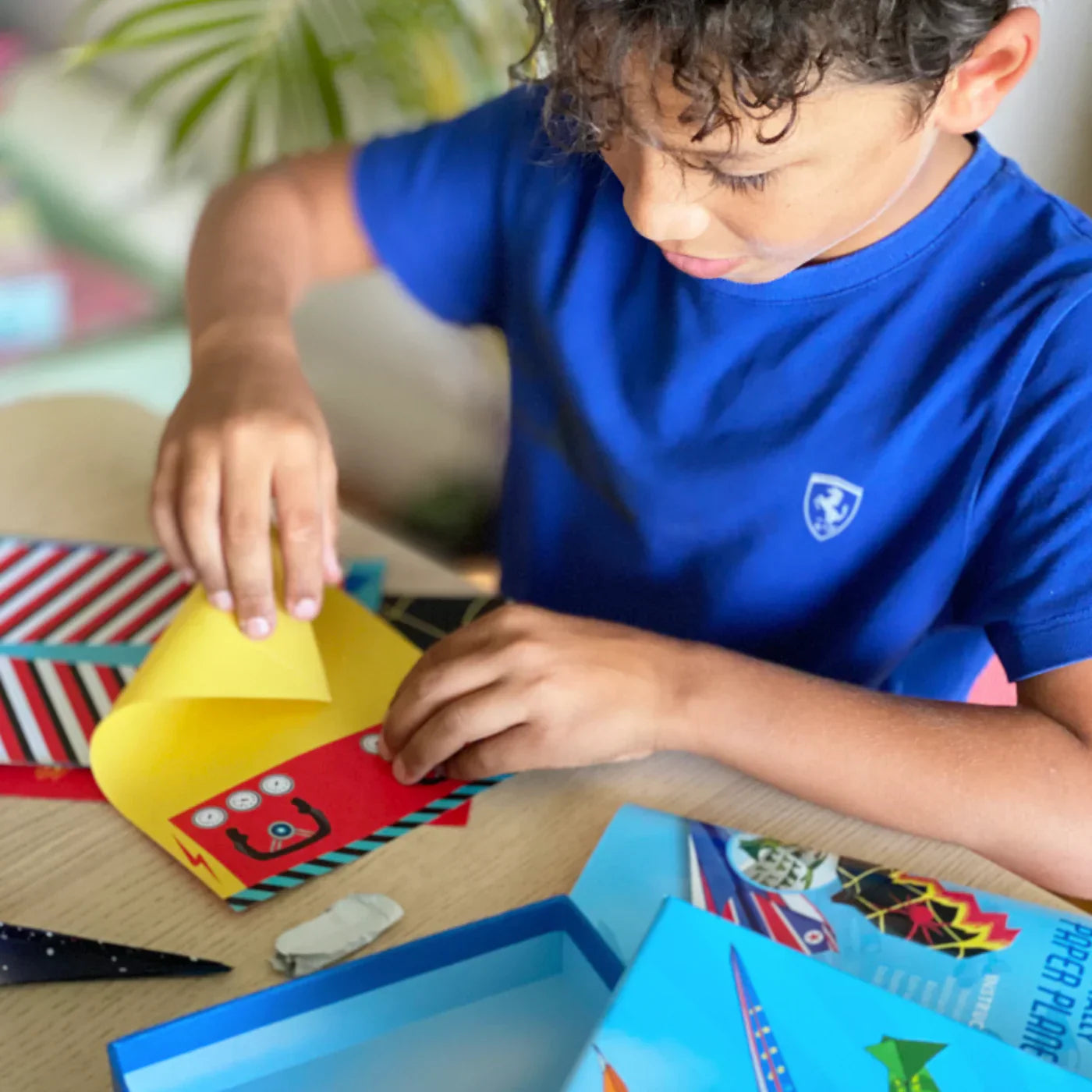 Créer Des Avions En Papier